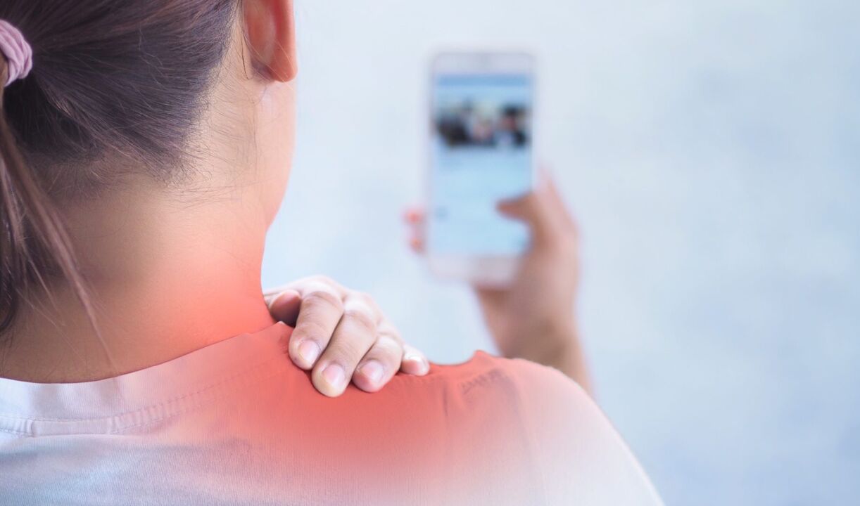 Very often the neck hurts due to incorrect posture, for example, if a person uses a smartphone for a long time. 